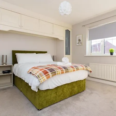 Redgrave Detached With Free Parking 4 Minutes From Walls 펜션 요크