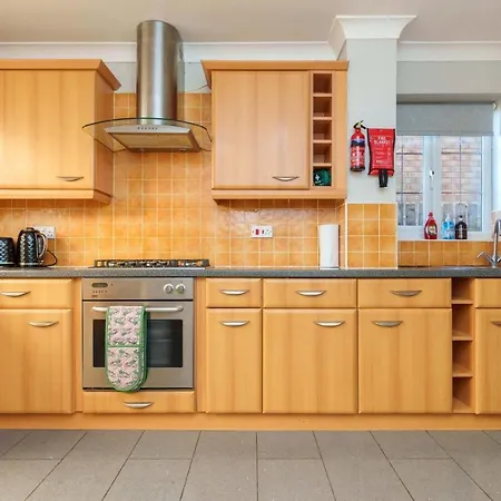 Redgrave Detached With Free Parking 4 Minutes From Walls Holiday home